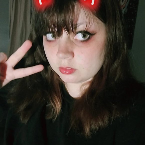 Meet your Posher, Tiarra - Picture 3 of 5